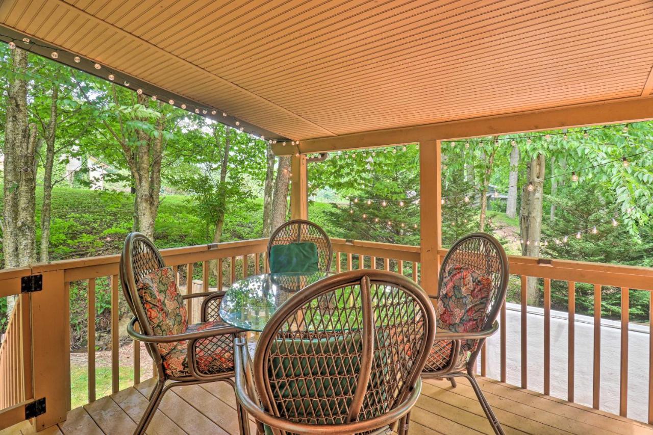Vintage Creekside Cottage With Hot Tub And Grill! Maggie Valley Exterior photo